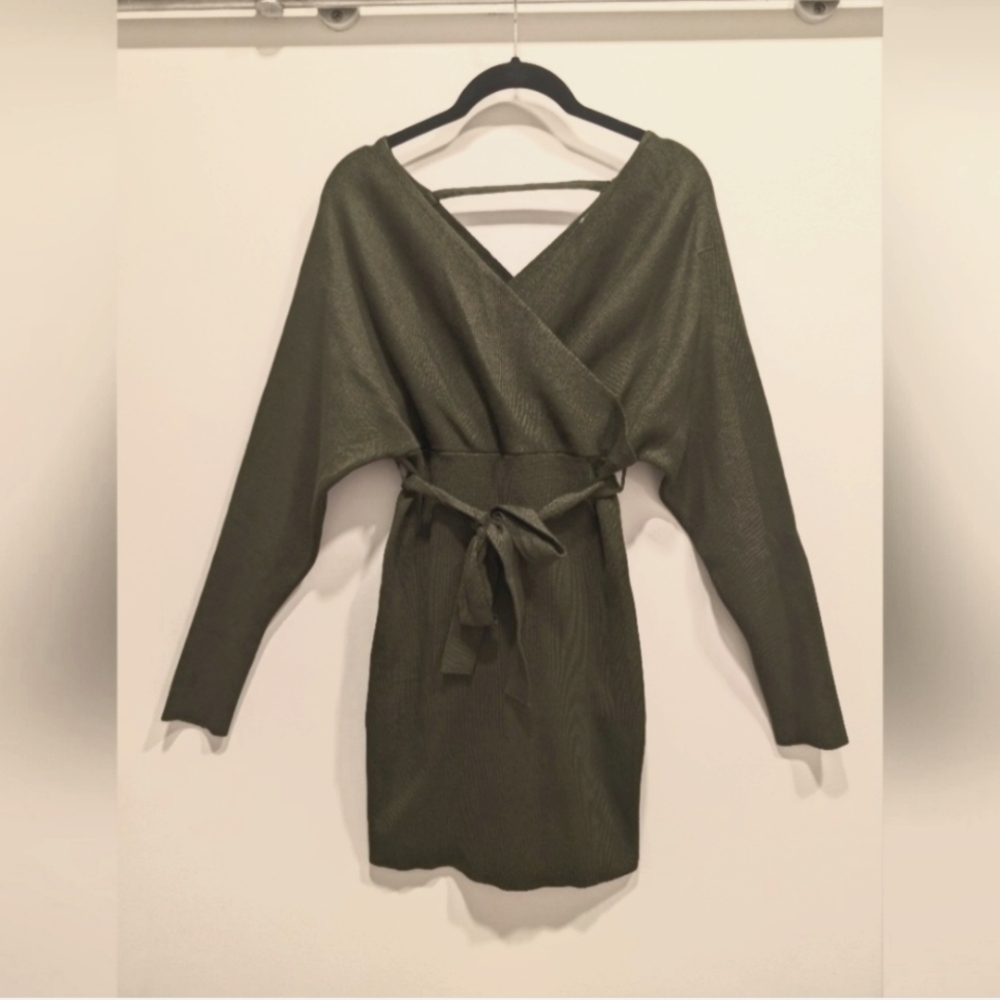 Green Long Sleeve Sweater Dress